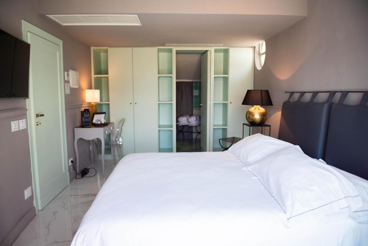 La Librata Boutique Hotel Terracine Extérieur photo